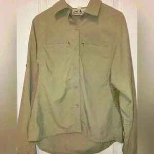 ~FREE WITH PURCHASE~2 FOR 15$ button down top- (#91)